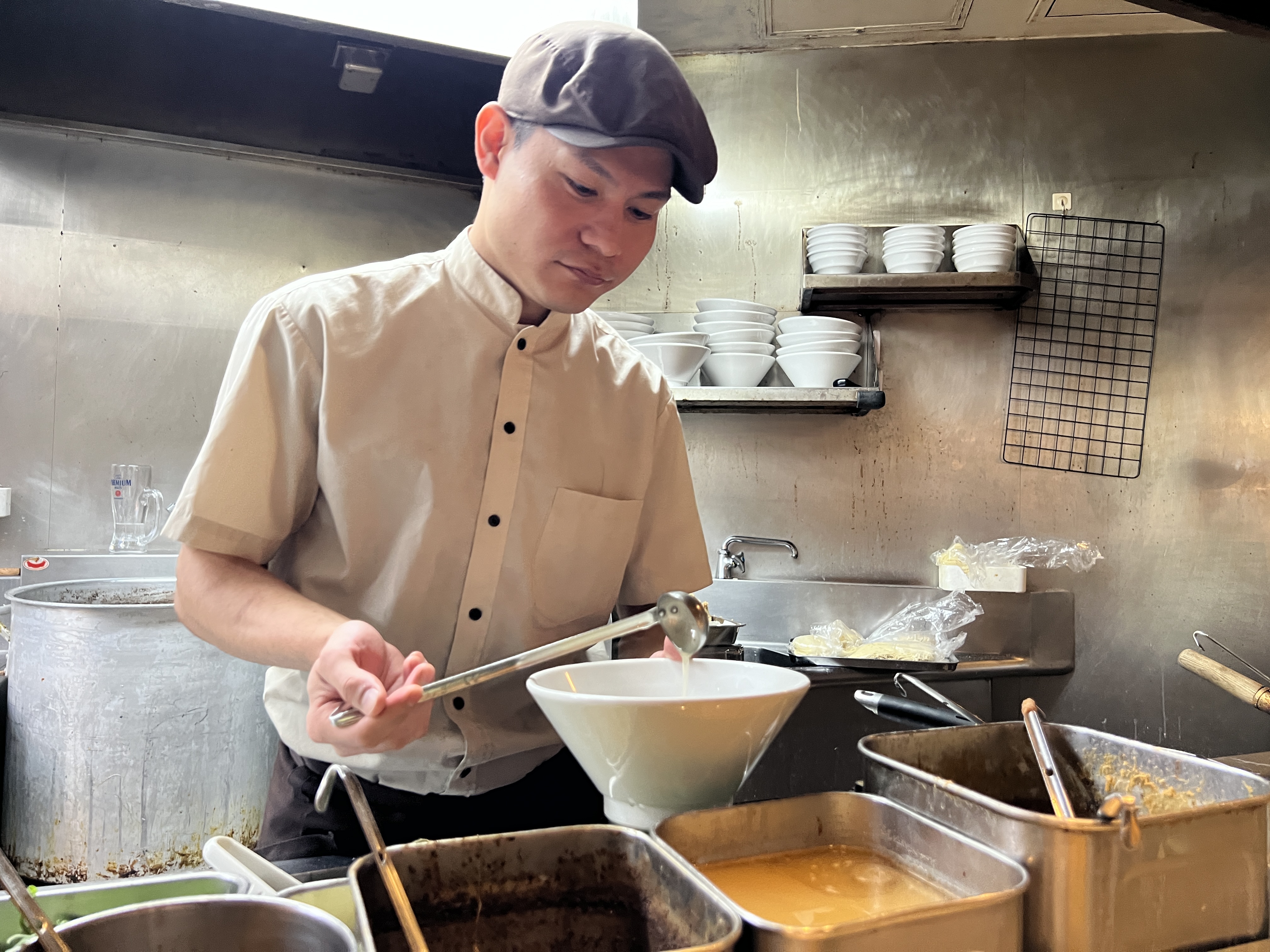 塩ラーメン店のホール・キッチンスタッフ/正社員スタッフ 1